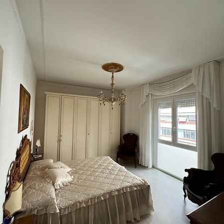Romeo Apartment 2 Livorno Esterno foto