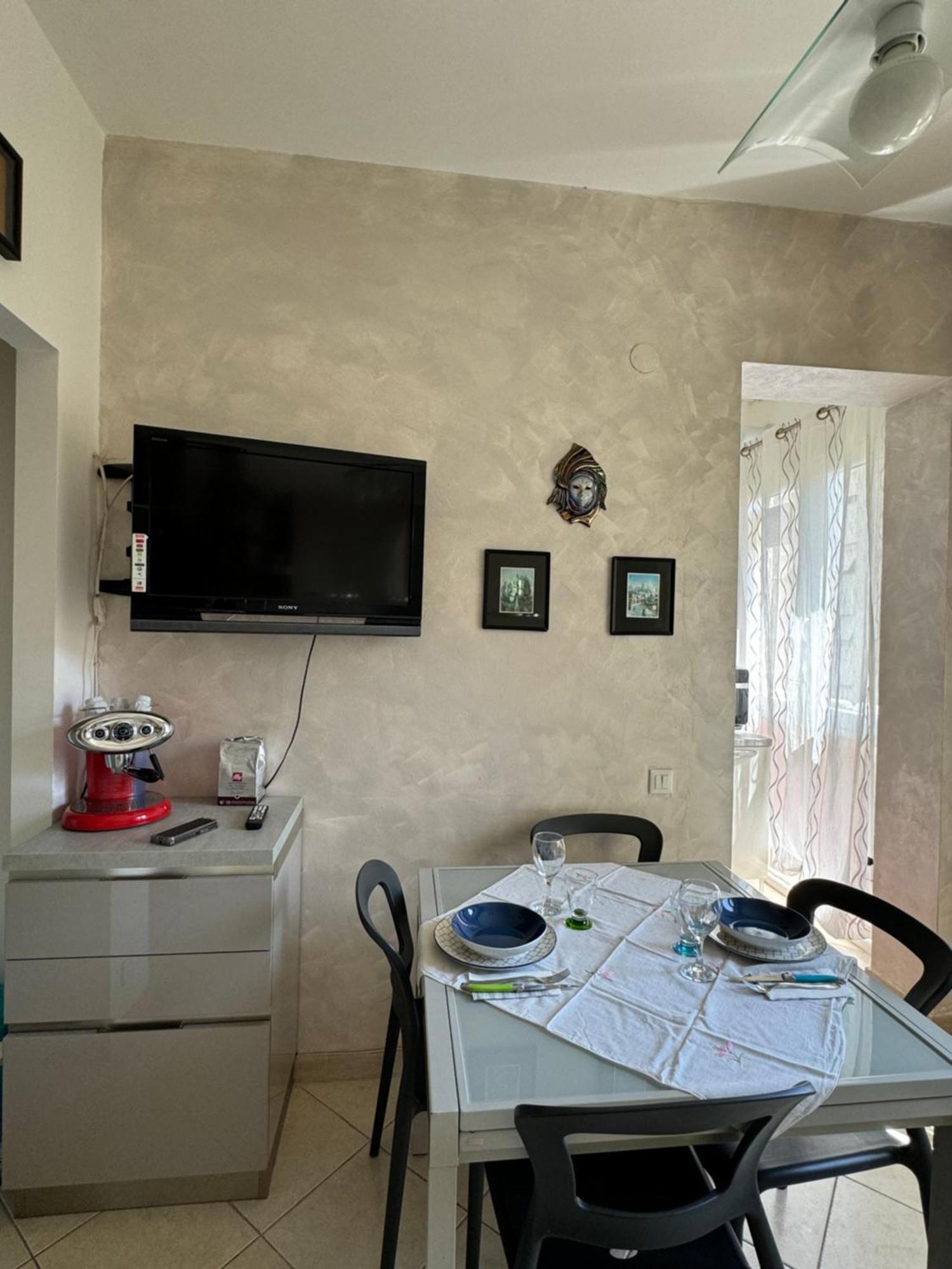 Romeo Apartment 2 Livorno Esterno foto