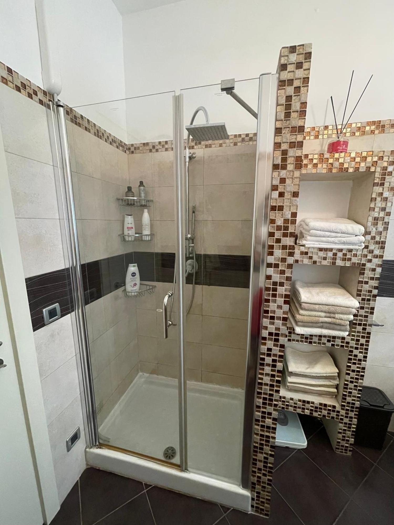 Romeo Apartment 2 Livorno Esterno foto